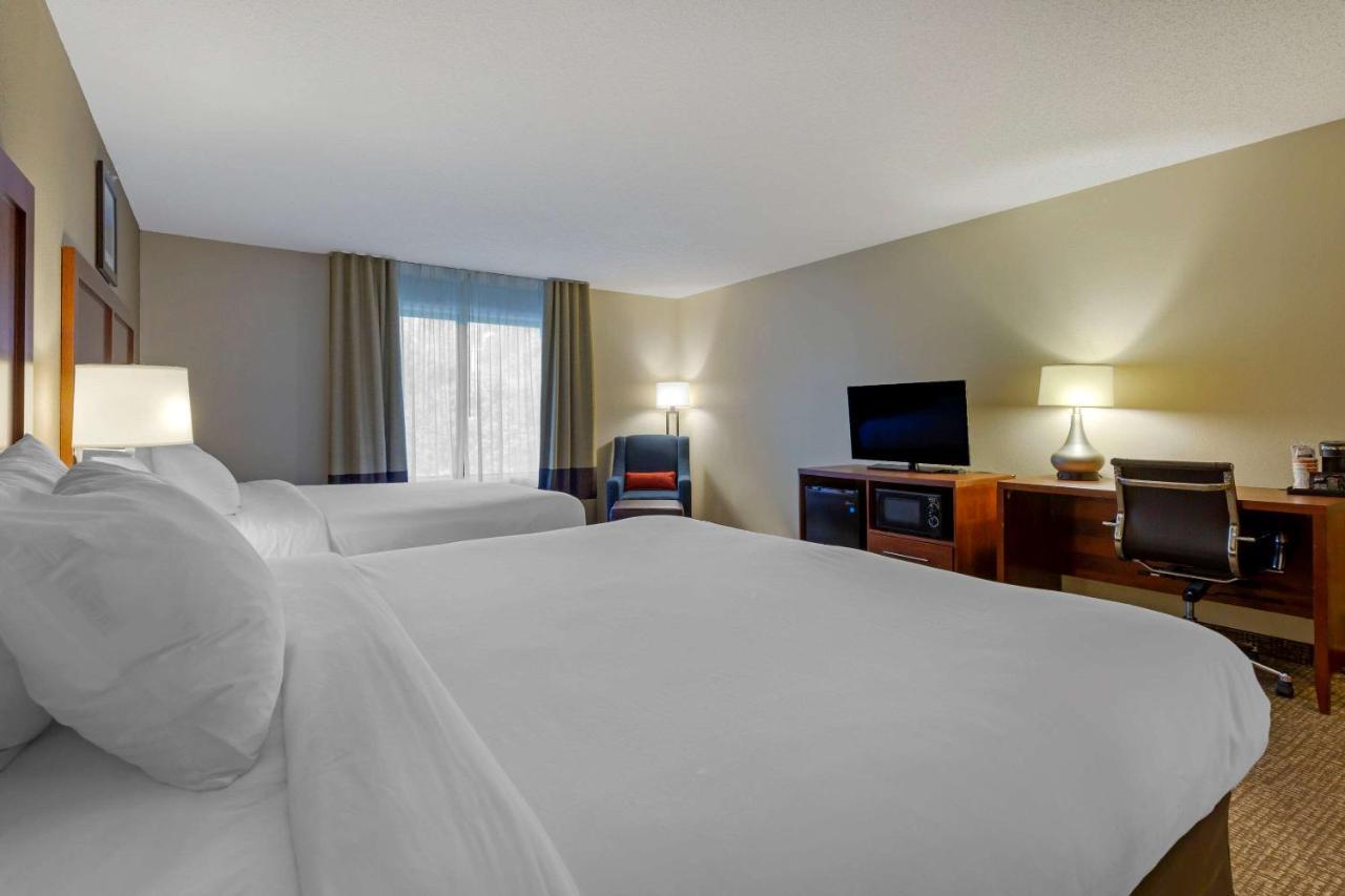 Comfort Inn & Suites Кеймбридж Екстериор снимка