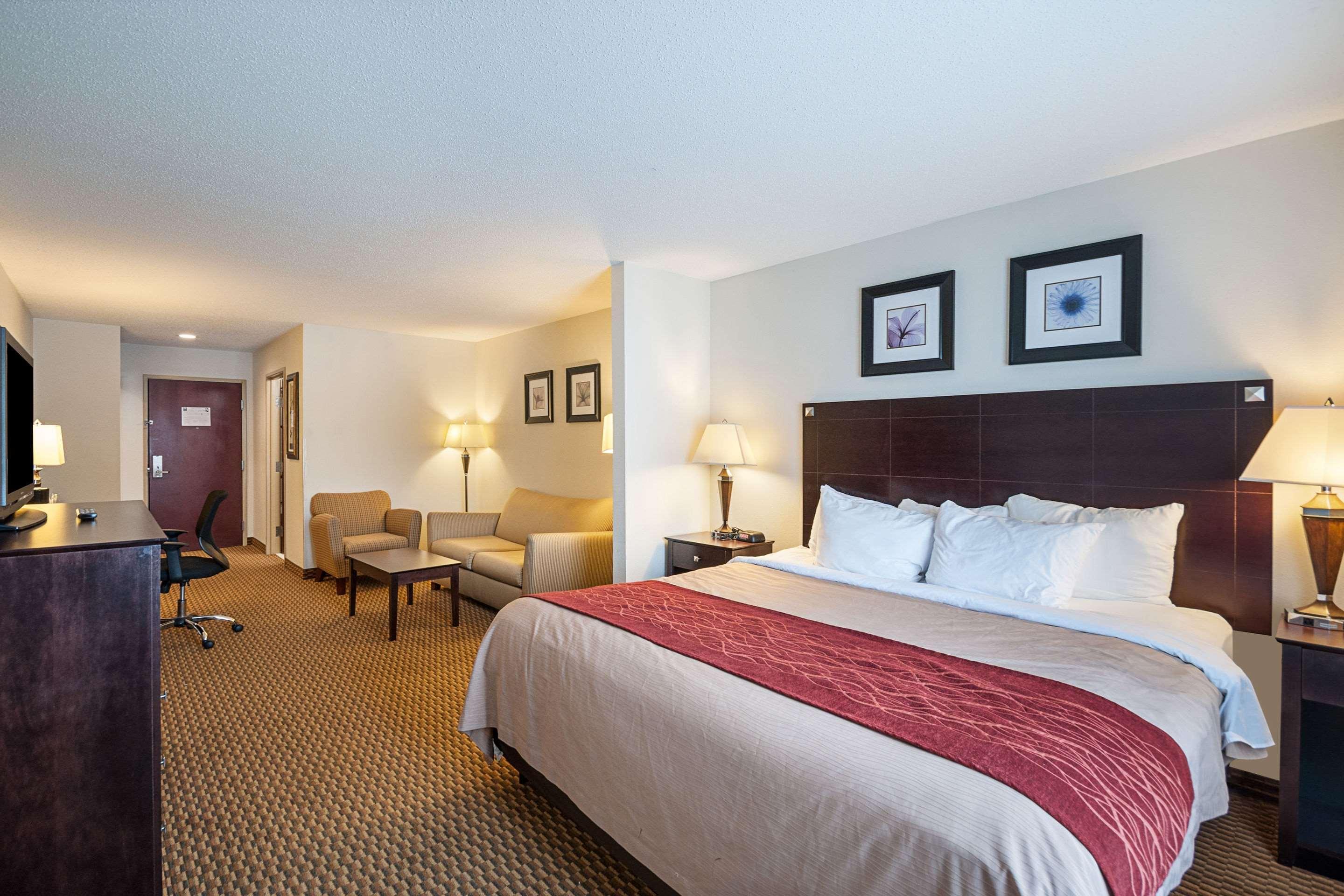 Comfort Inn & Suites Кеймбридж Екстериор снимка