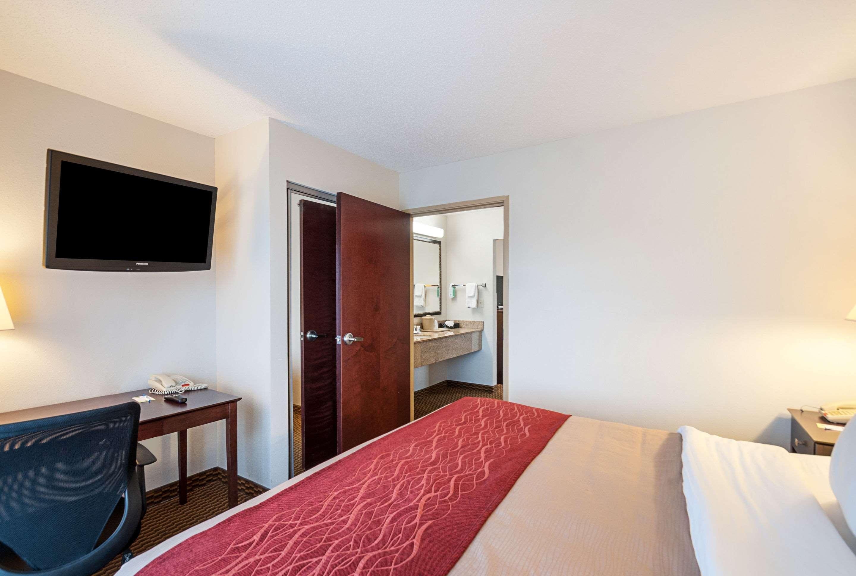 Comfort Inn & Suites Кеймбридж Екстериор снимка