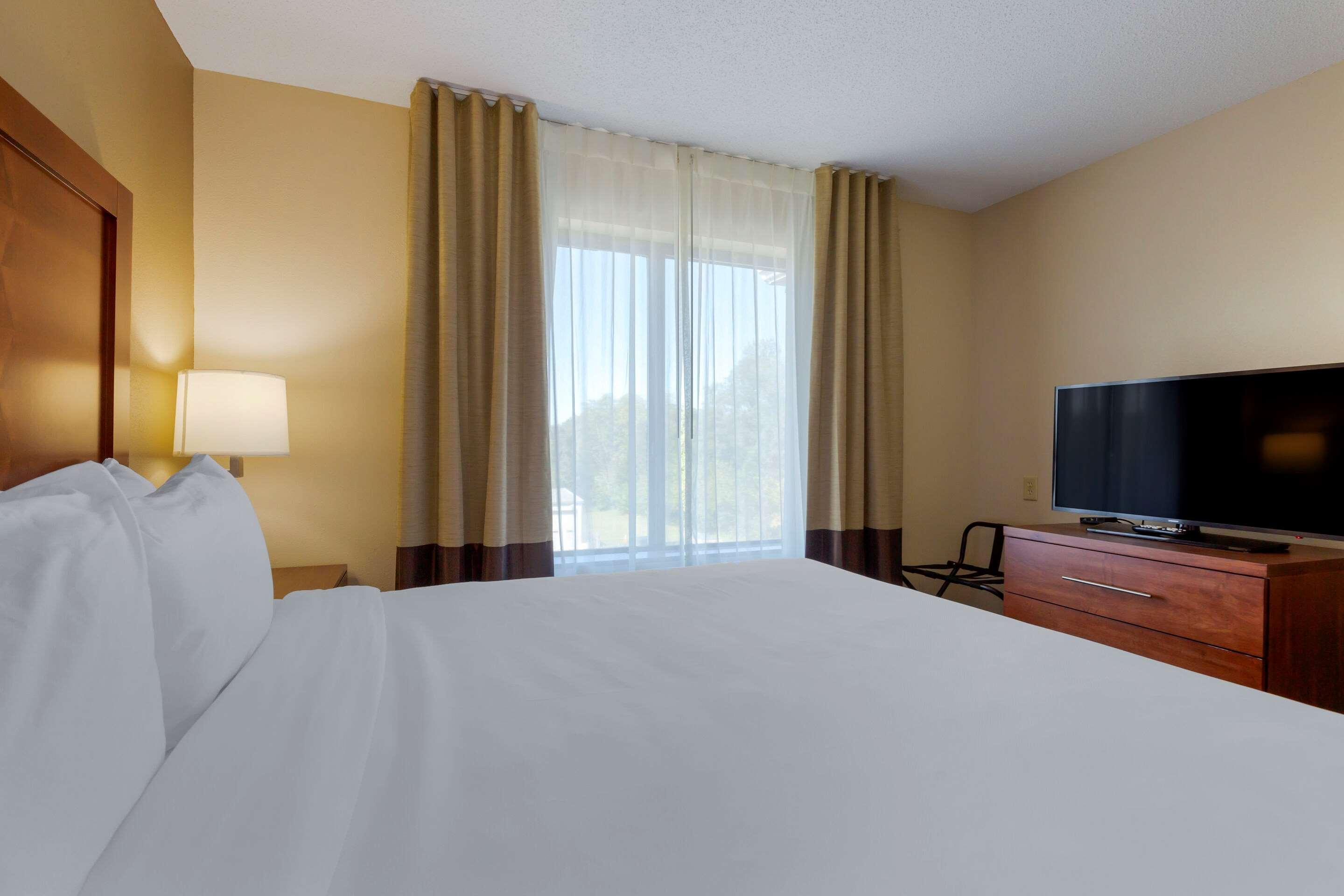 Comfort Inn & Suites Кеймбридж Екстериор снимка