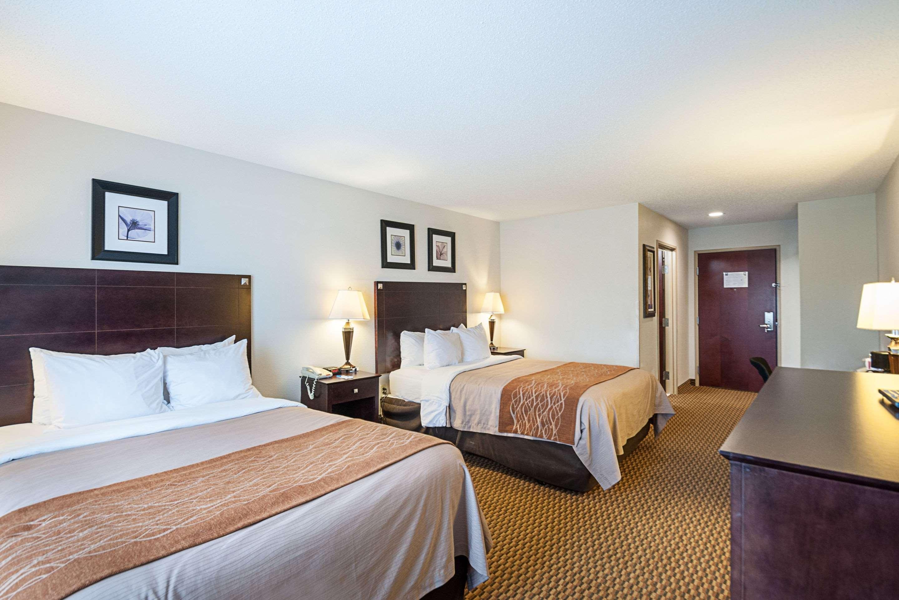 Comfort Inn & Suites Кеймбридж Екстериор снимка