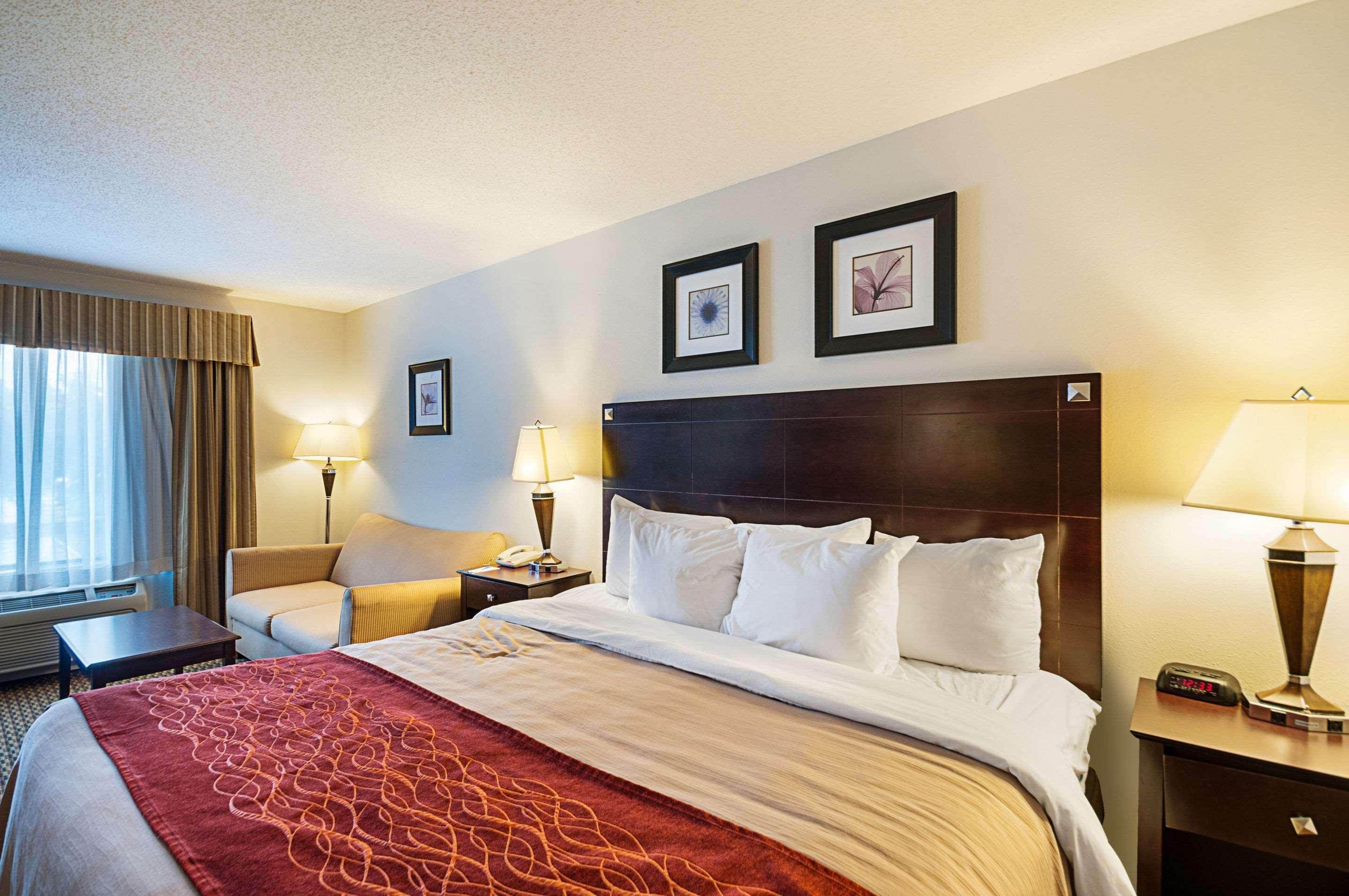 Comfort Inn & Suites Кеймбридж Екстериор снимка