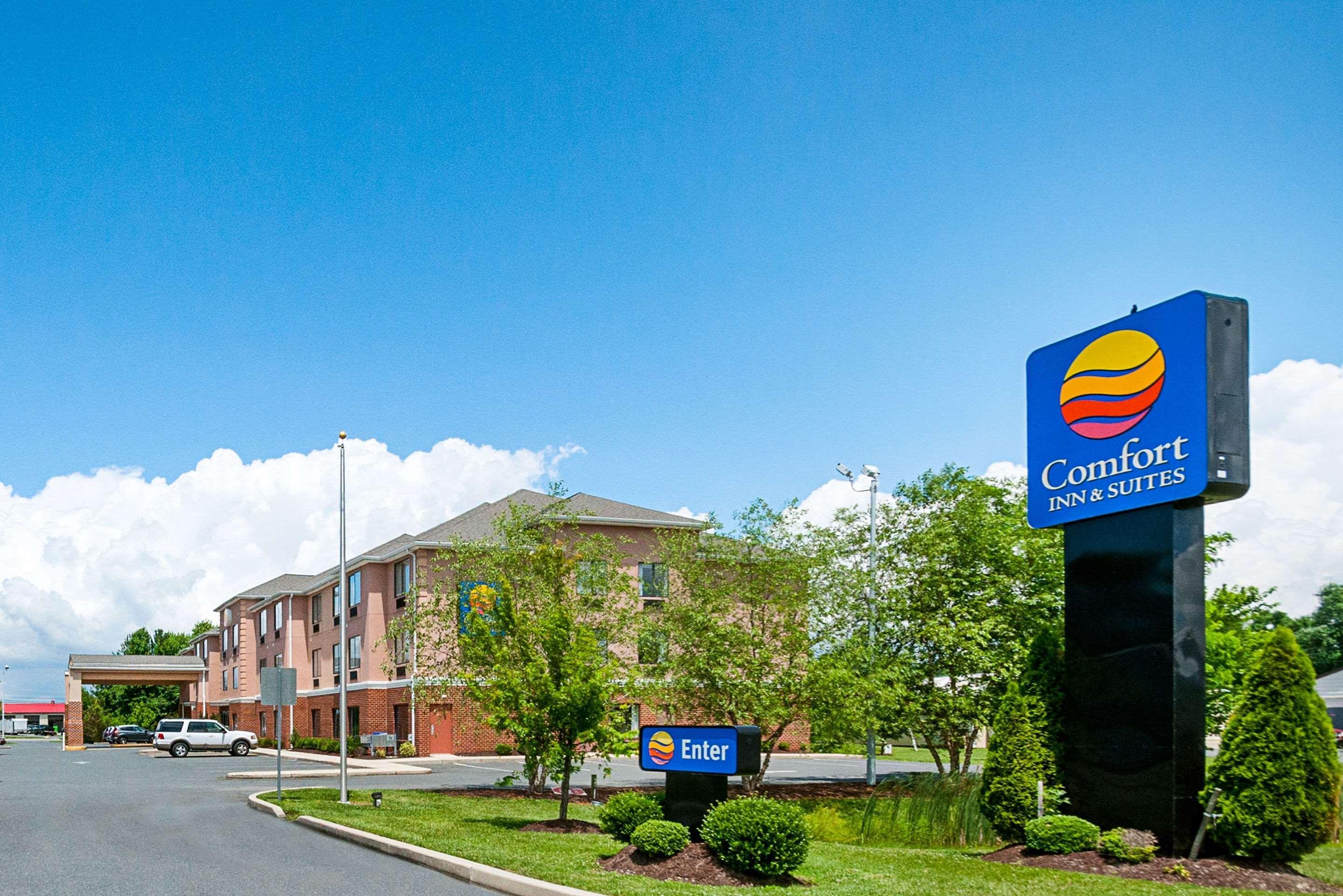 Comfort Inn & Suites Кеймбридж Екстериор снимка