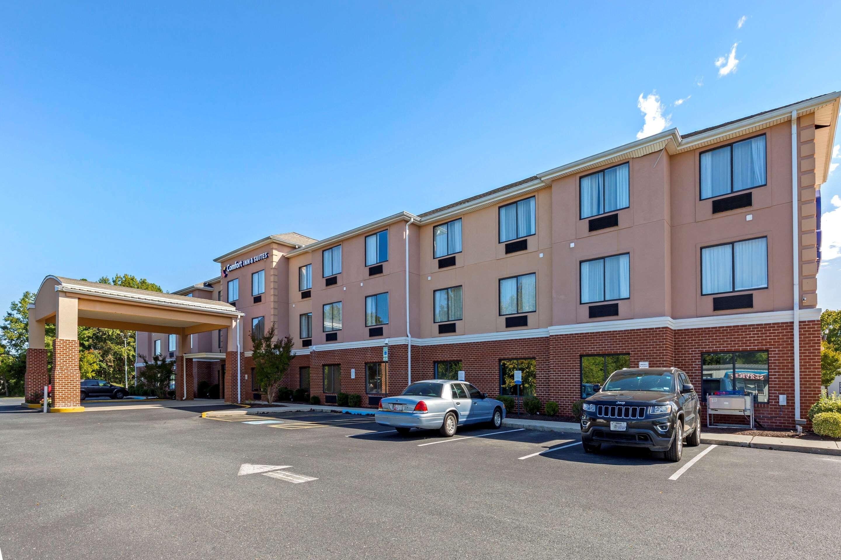 Comfort Inn & Suites Кеймбридж Екстериор снимка