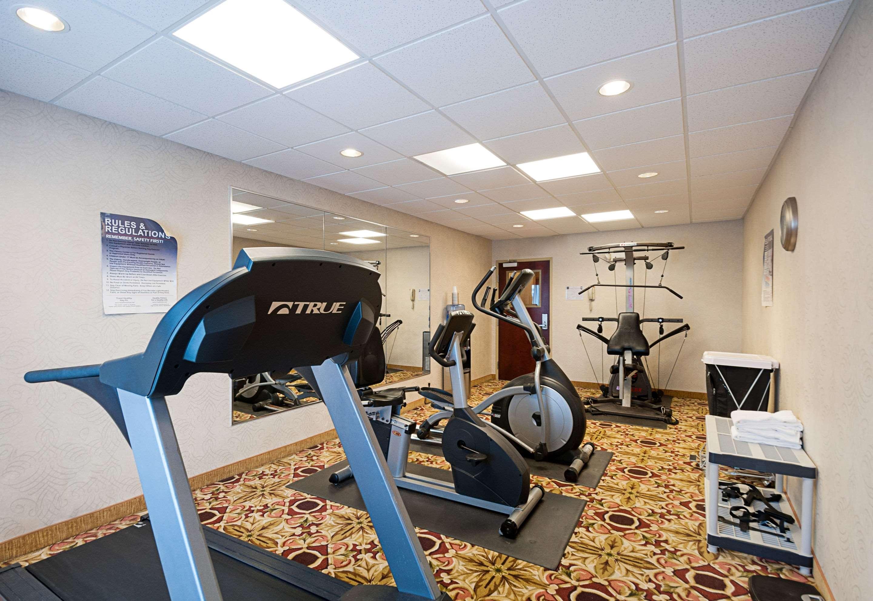 Comfort Inn & Suites Кеймбридж Екстериор снимка