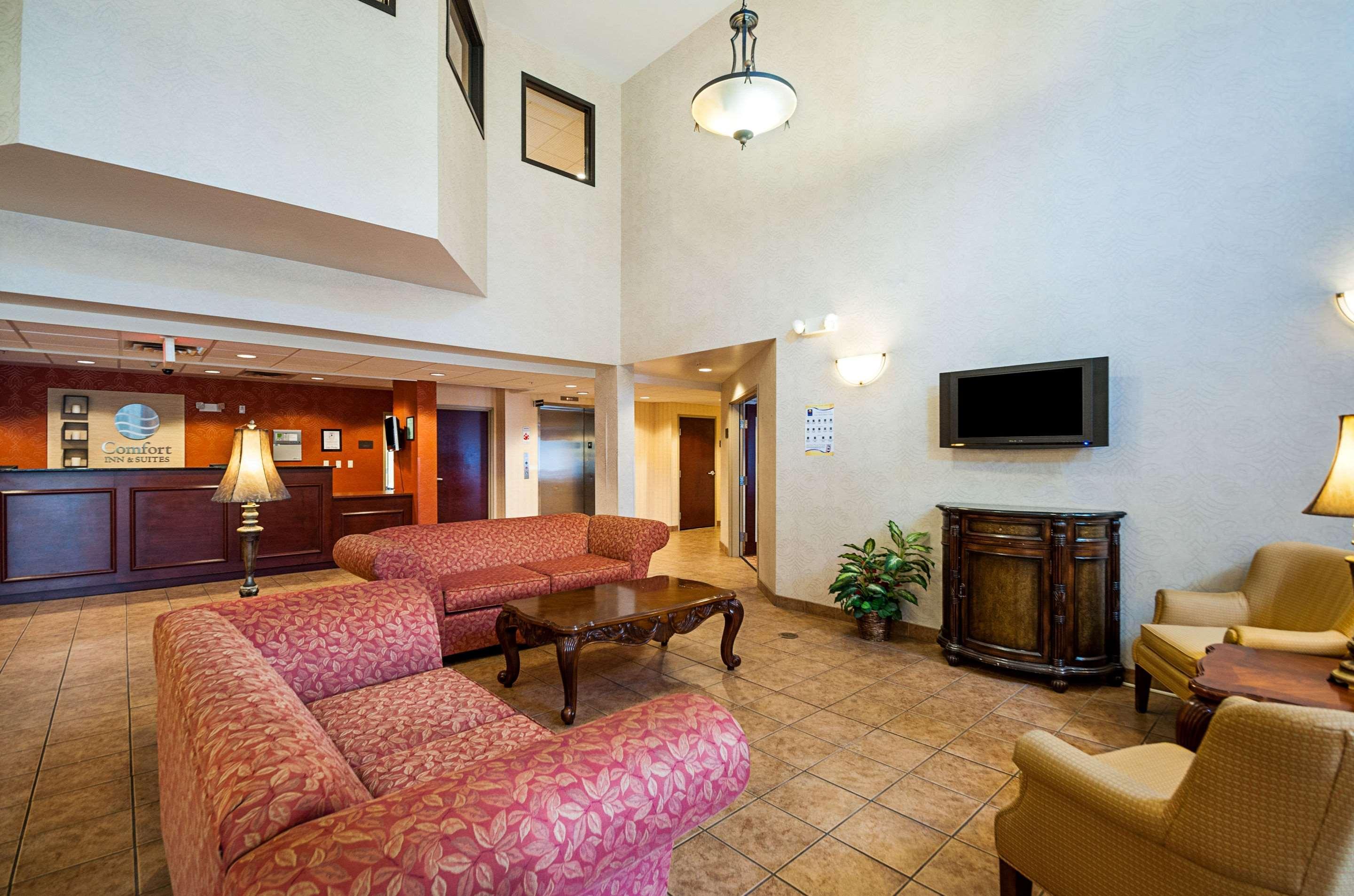 Comfort Inn & Suites Кеймбридж Екстериор снимка
